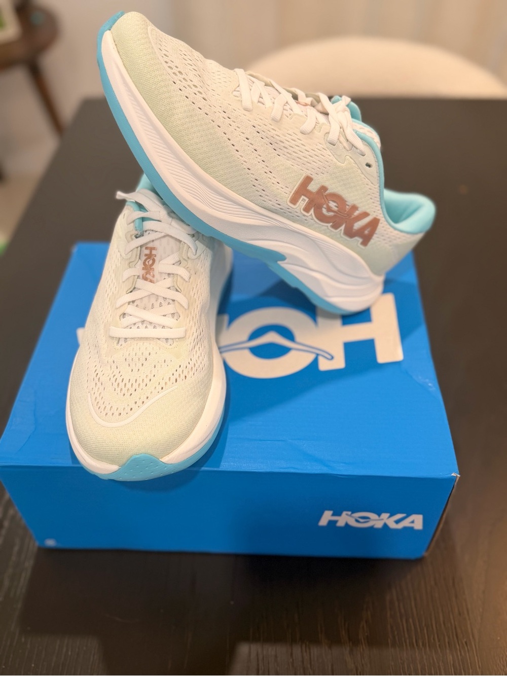 New HOKA Women's Rincon 4 Frost Rose Gold Running Shoes Size 8.5 B 1155131-FTRS - Picture 2 of 7